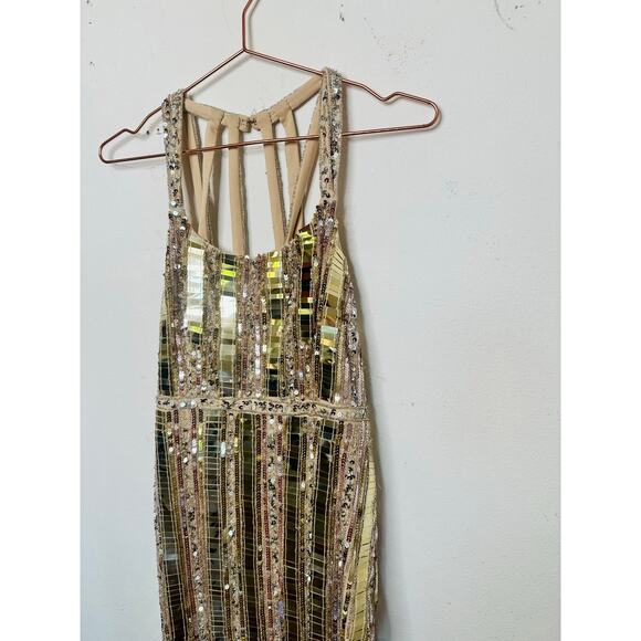 NWT MAC DUGGAL Nude Silver Halter Neck Embellished Detailed Back Metallic Gown 4 - Picture 10 of 16
